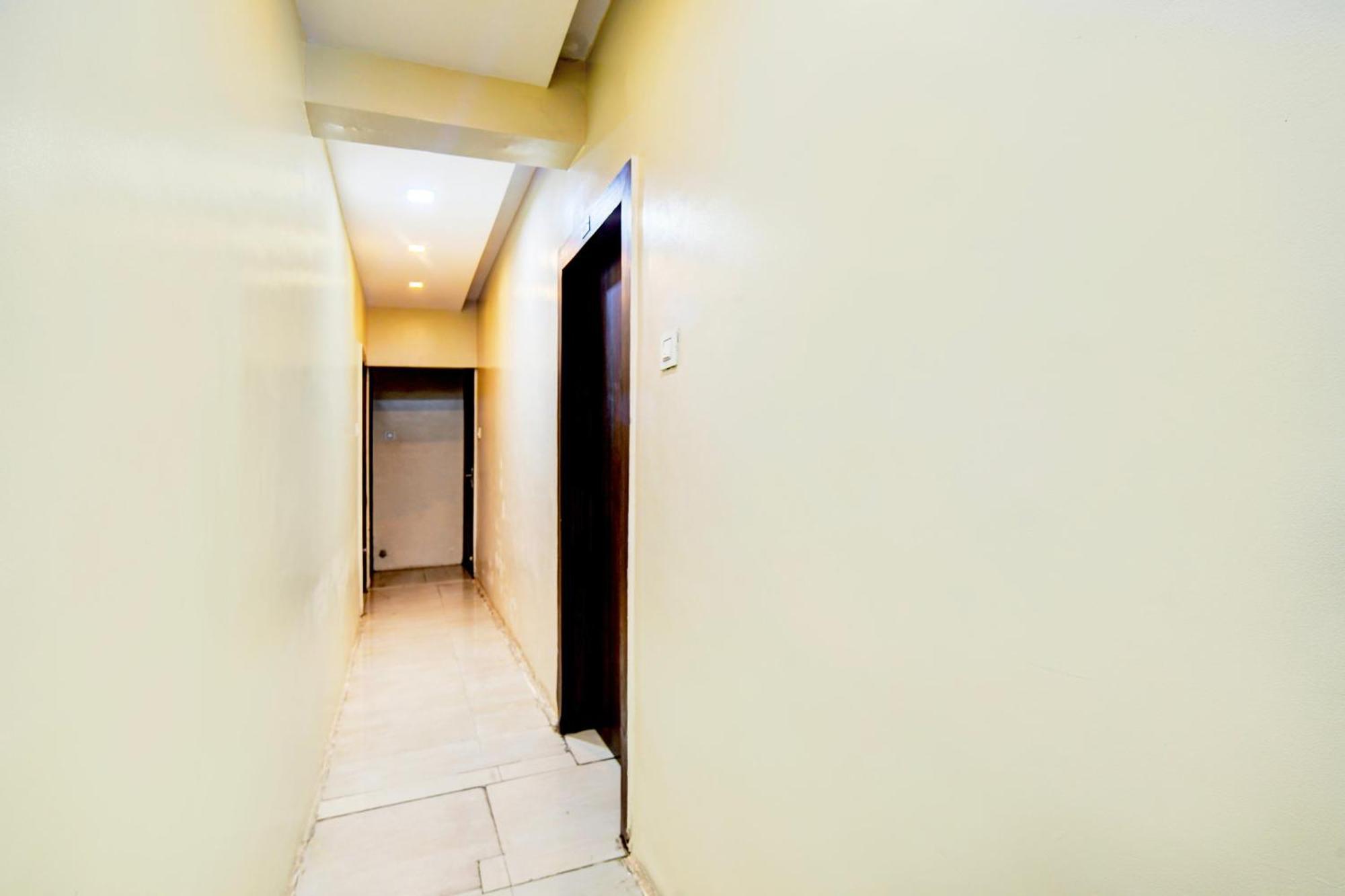 Hotel O Svl Inn Индор Екстериор снимка