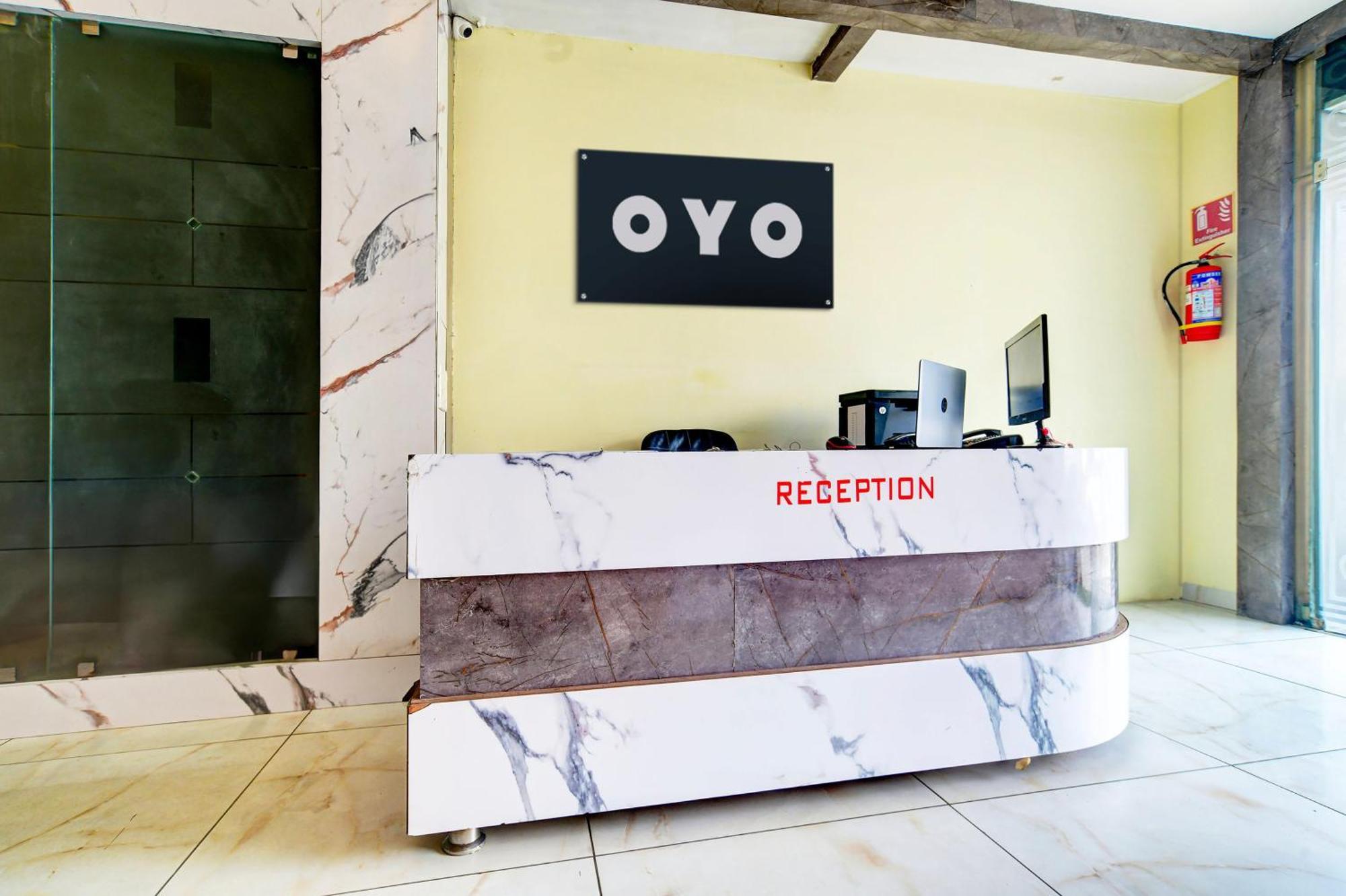 Hotel O Svl Inn Индор Екстериор снимка