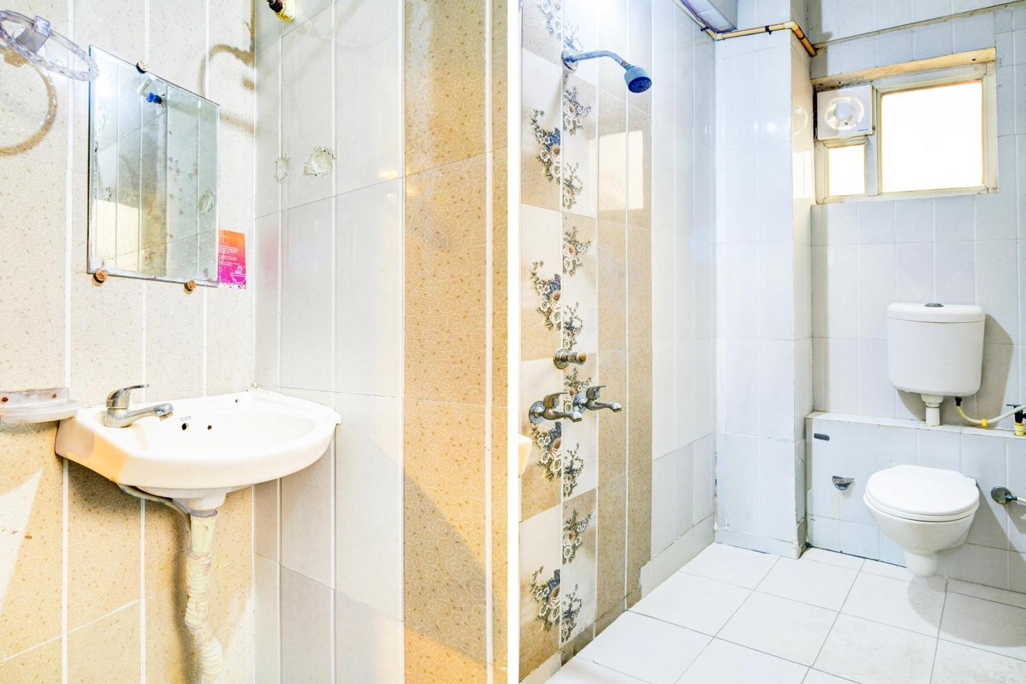 Hotel O Svl Inn Индор Екстериор снимка
