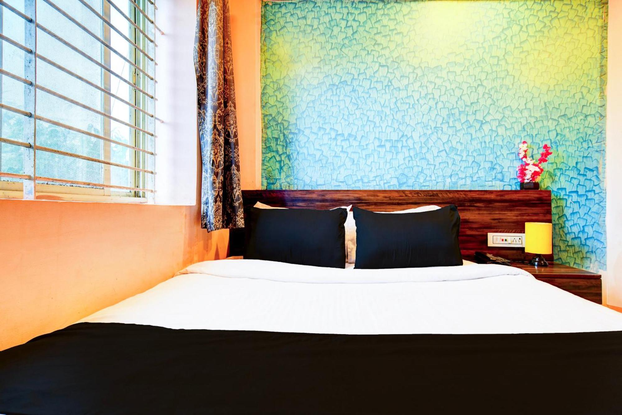 Hotel O Svl Inn Индор Екстериор снимка