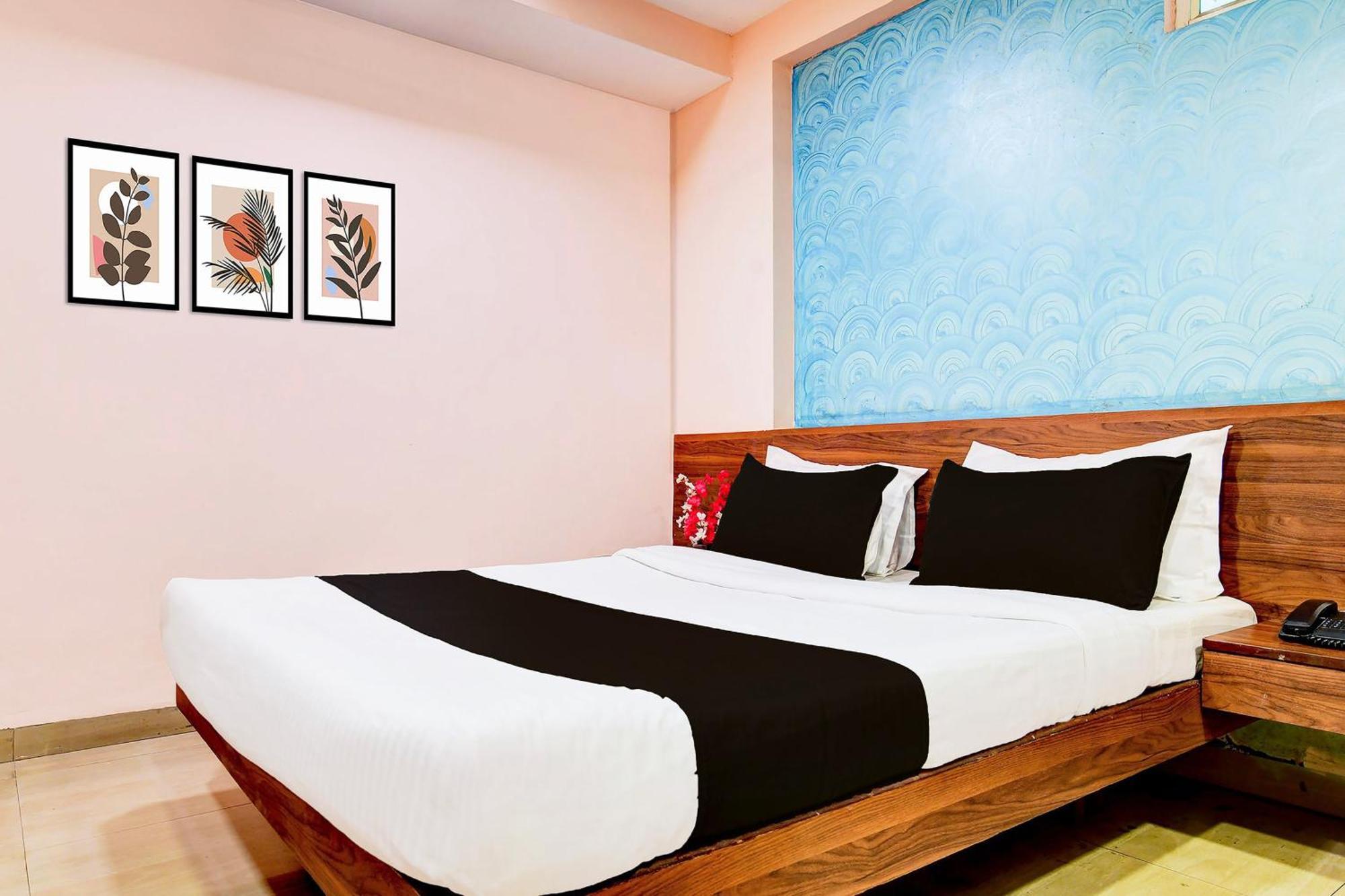 Hotel O Svl Inn Индор Екстериор снимка