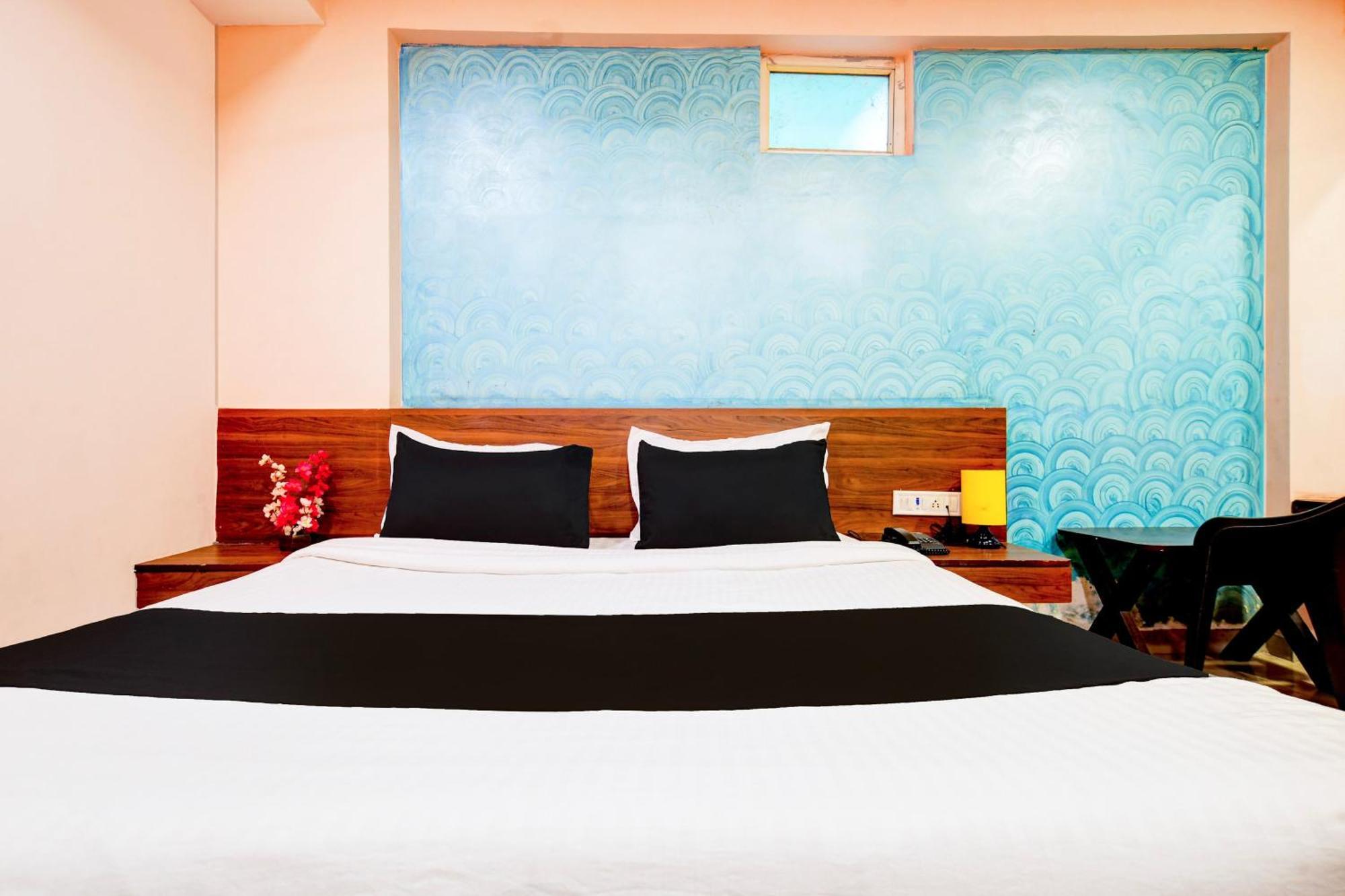 Hotel O Svl Inn Индор Екстериор снимка