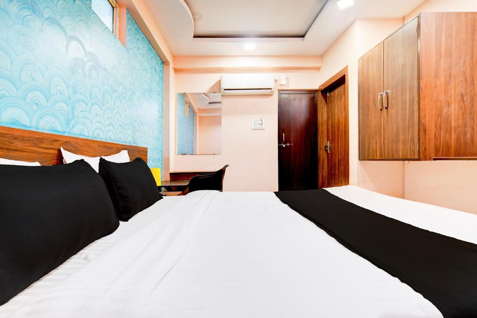 Hotel O Svl Inn Индор Екстериор снимка